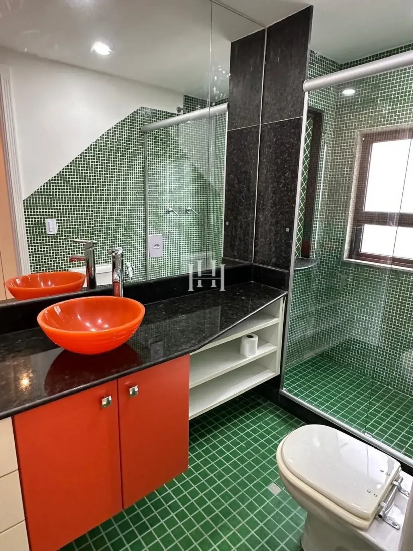 Apartamento com 5 quartos e 5 banheiros, varanda — photo 31