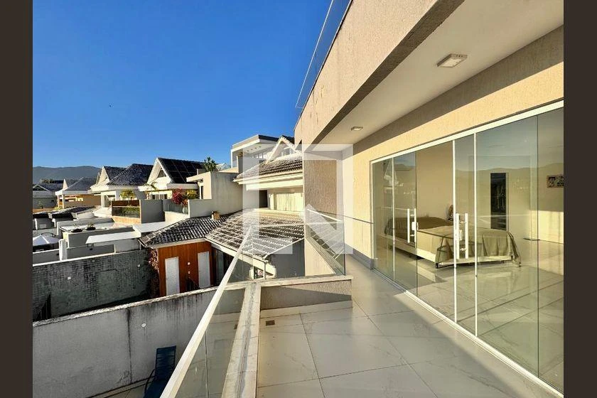 Casa para alugar com 6 quartos e 297 m², cozinha integrada — photo 39