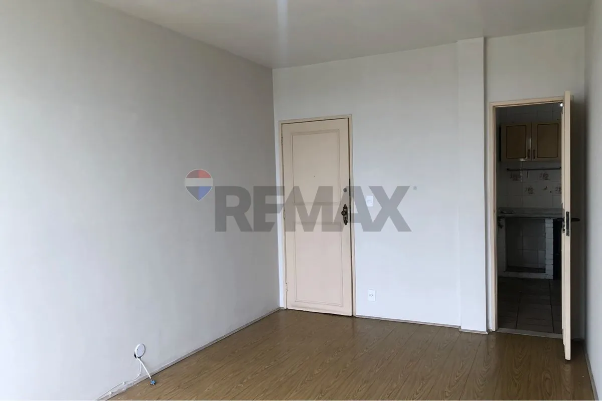 63 m² apartment with a washing machine and a bathtub — photo 29