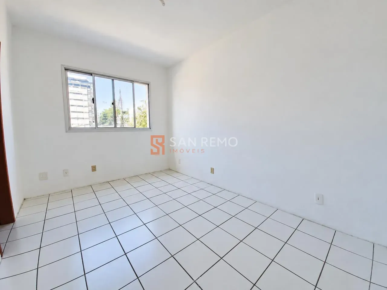 2-bedroom apartment, both with their own bathrooms, 77 m² — photo 3