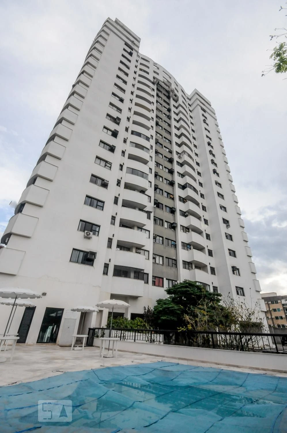 2-bedroom apartment with a mountain view in Rio de Janeiro — photo 23