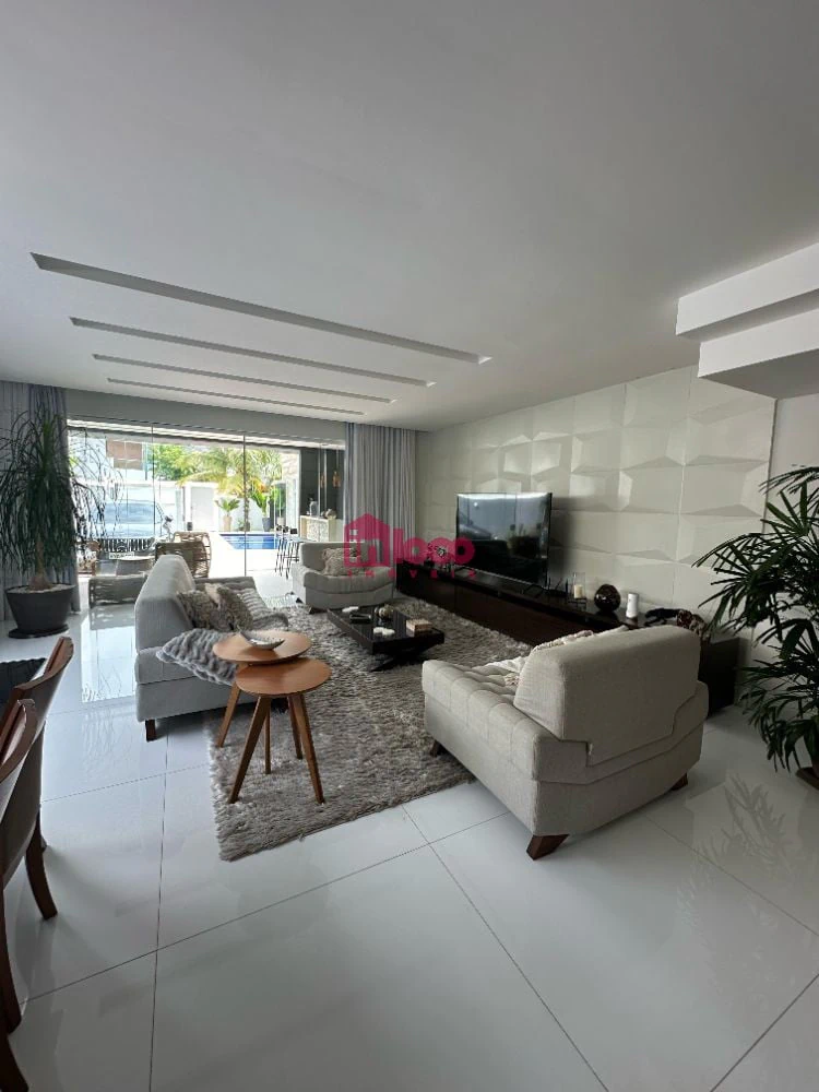 Furnished 5-bedroom house with private gourmet area