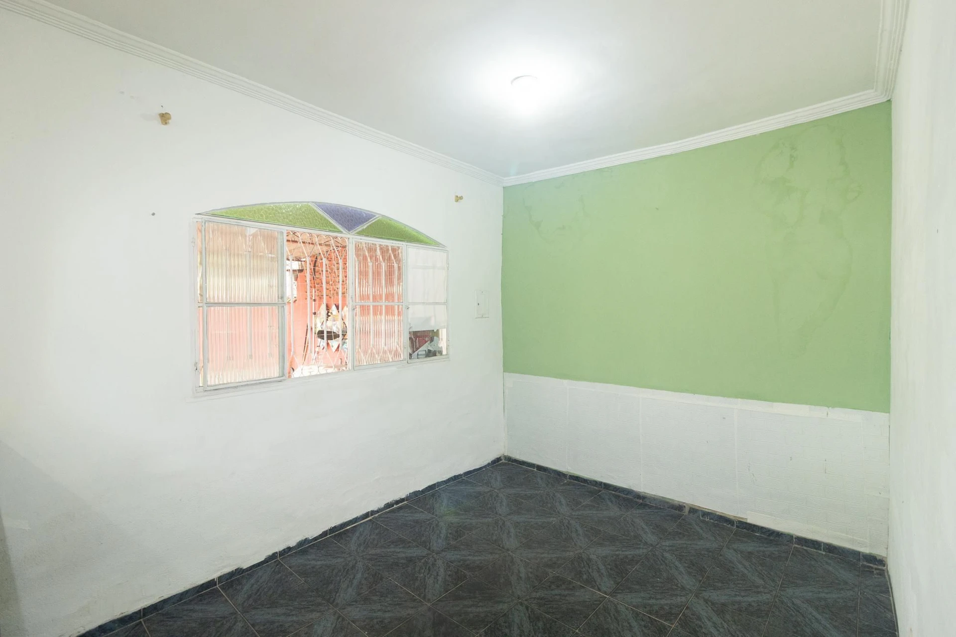 Casa com 2 quartos, 1 suíte e área de lavanderia — photo 19