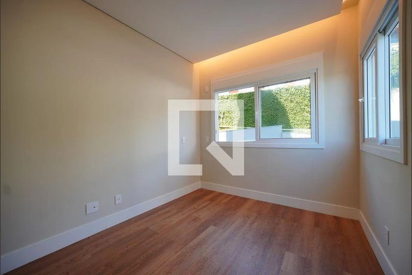 3-bedroom apartment with a water view in Florianópolis — photo 30