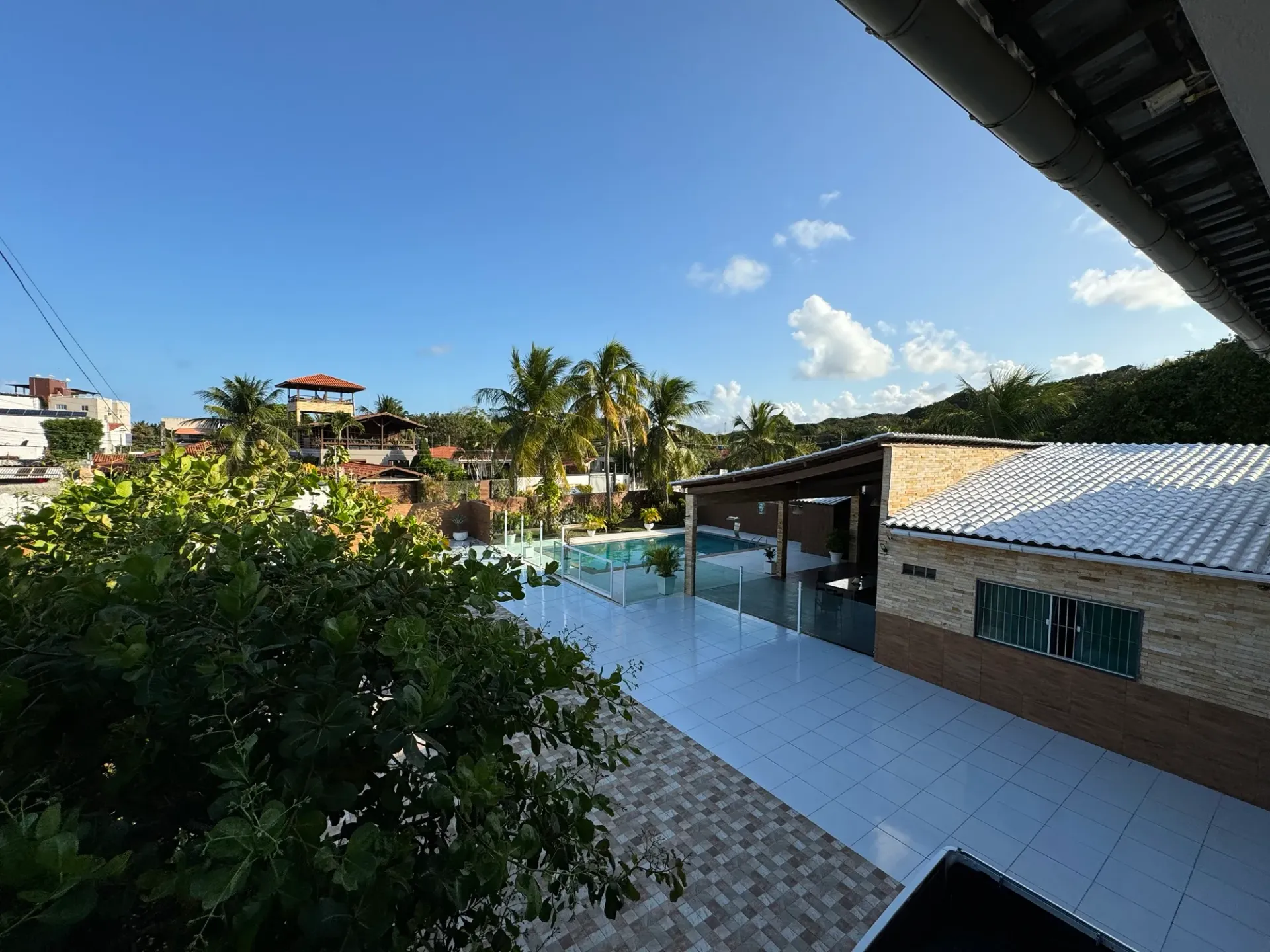 Furnished house with 5 en-suite bedrooms and private garden — photo 27