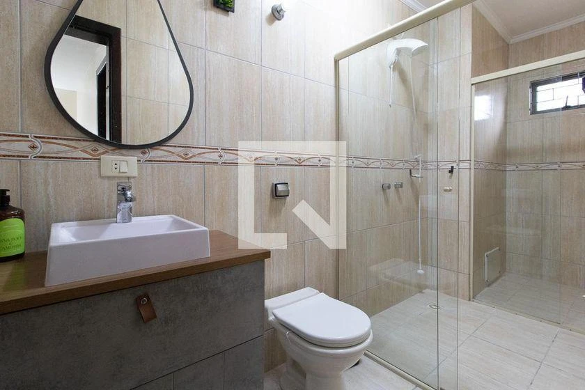 3-bedroom house with a bathtub in Curitiba — photo 24
