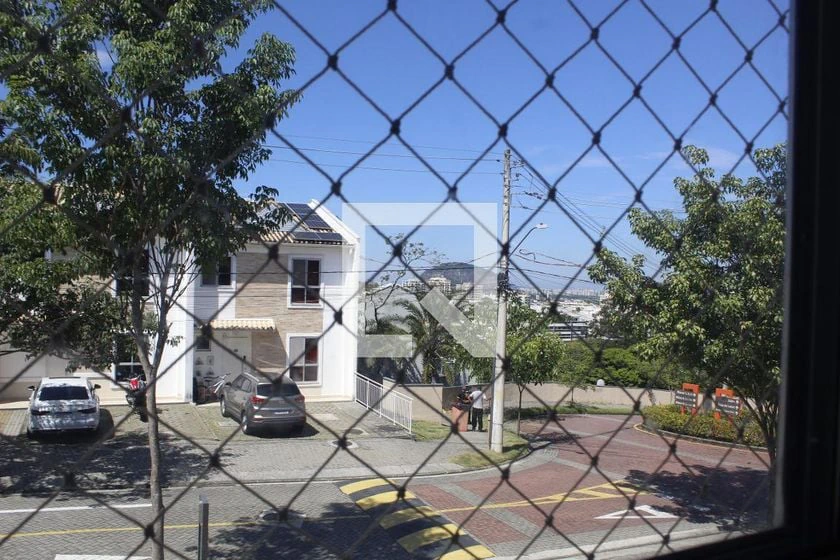 Casa em condomínio com 4 quartos e 117 m² — photo 28