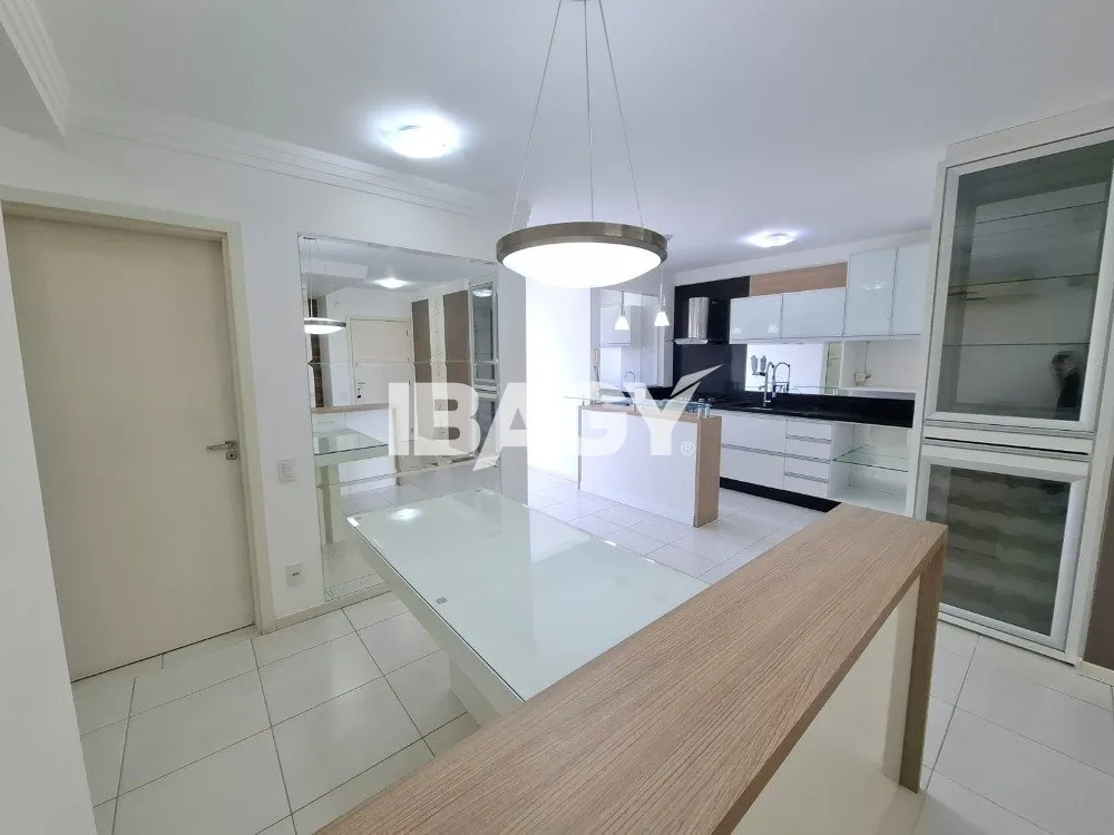 Furnished 95 m² apartment with 2 bedrooms and a desk — photo 6