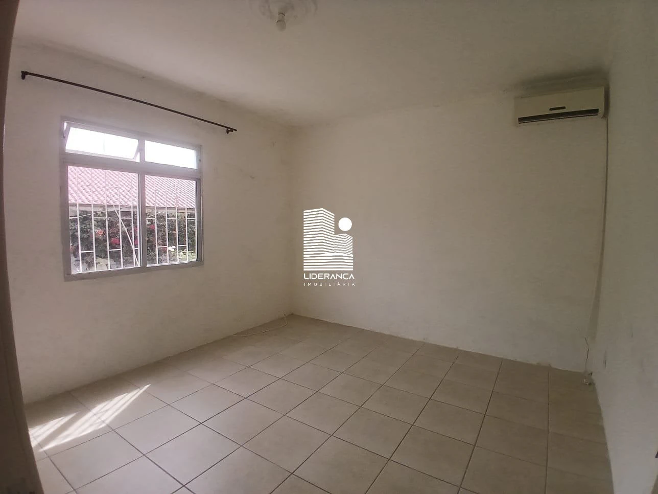 Casa, 236 m², con balcón cerrado con vidrio — photo 10