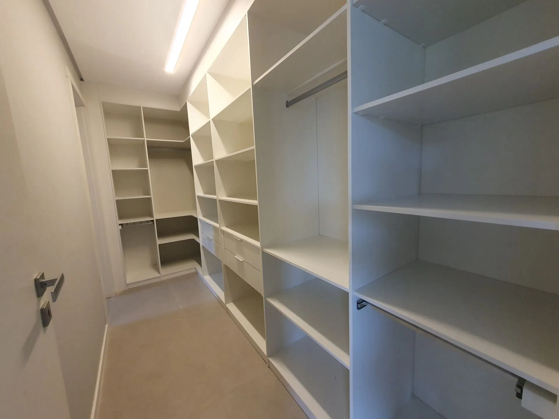 Гардеробна та 3 спальні: будинок 188 м² — photo 5