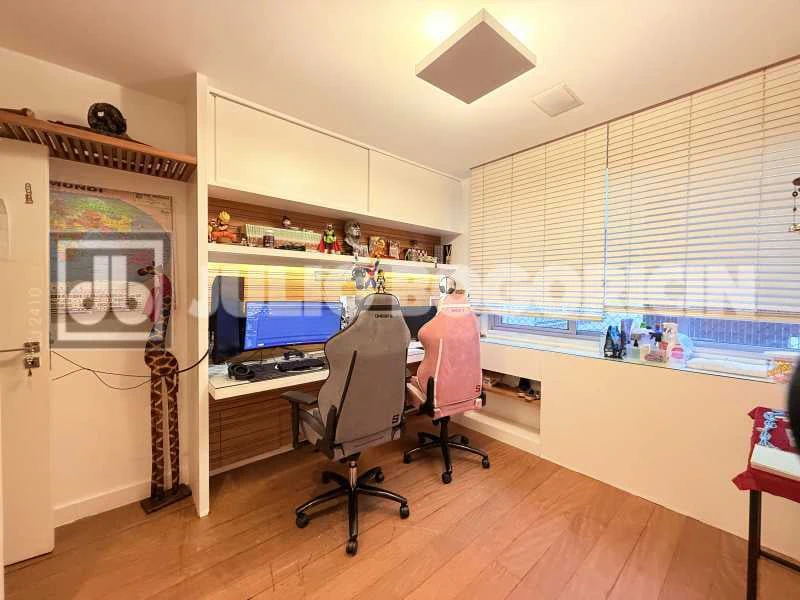 Apartamento de 4 quartos com 195 m² e cozinha americana — photo 25