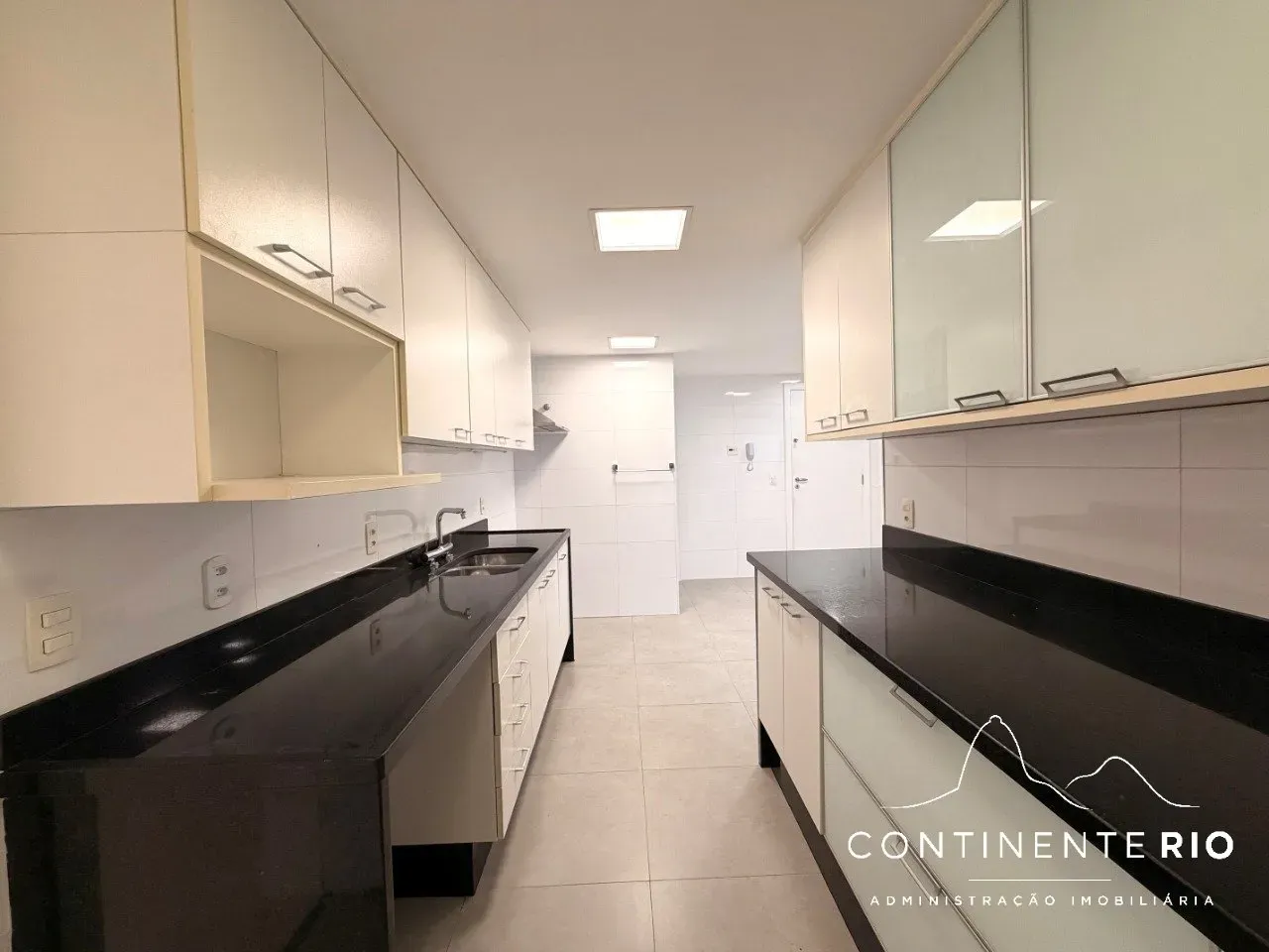 Apartamento de 4 quartos com janelas do piso ao teto, Leblon — photo 10
