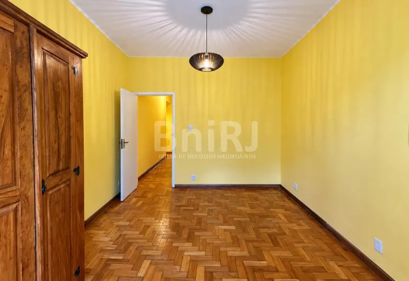 Apartment, 70 m², with wood or laminate floors — photo 8