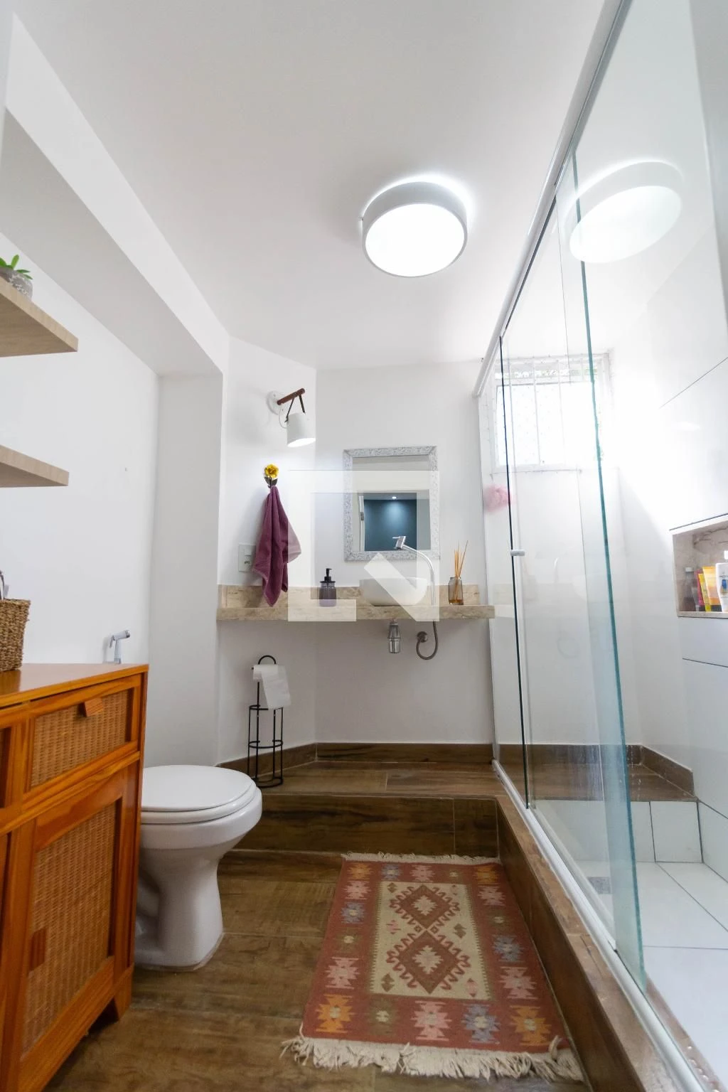125 m² apartment with a jacuzzi and a bathtub — photo 40