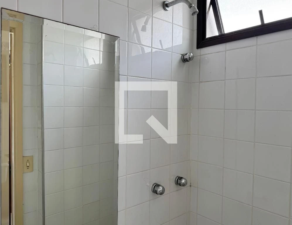 Apartment, 92 m², with a glass-enclosed balcony — photo 34