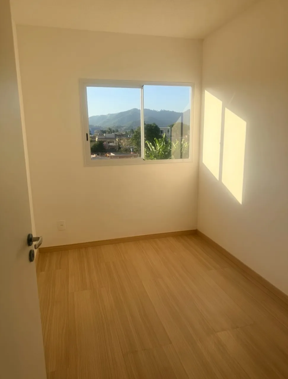 2-bedroom apartment in a building with a gym — photo 13