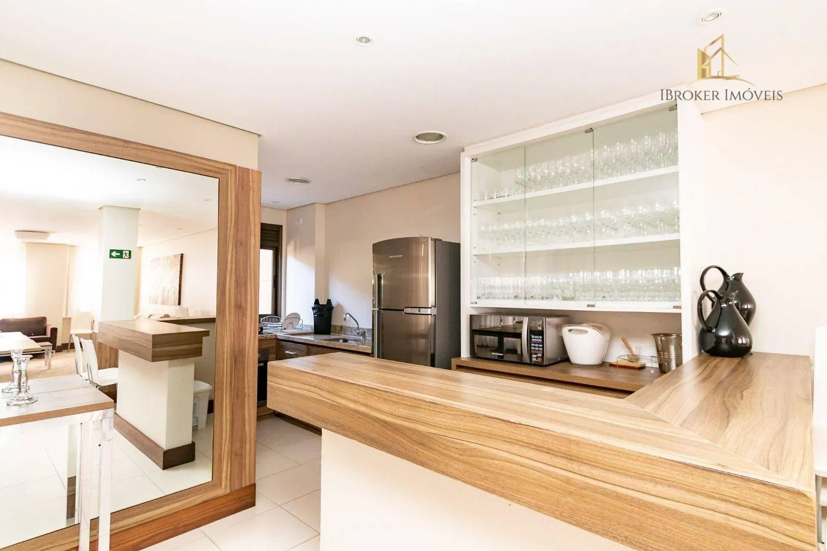 2-bedroom apartment with a closed kitchen and stove — photo 27