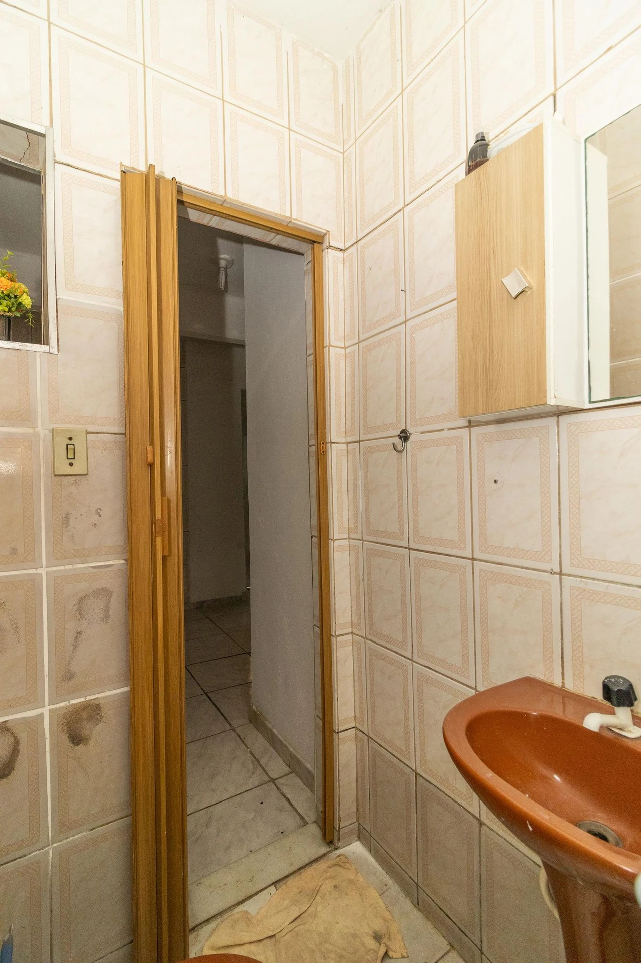 House with 2 bedrooms and an electric shower — photo 12