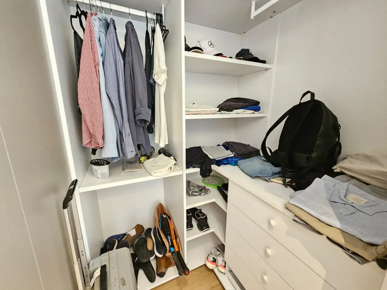 231 m² apartment with 3 bedrooms and 5 bathrooms — photo 23