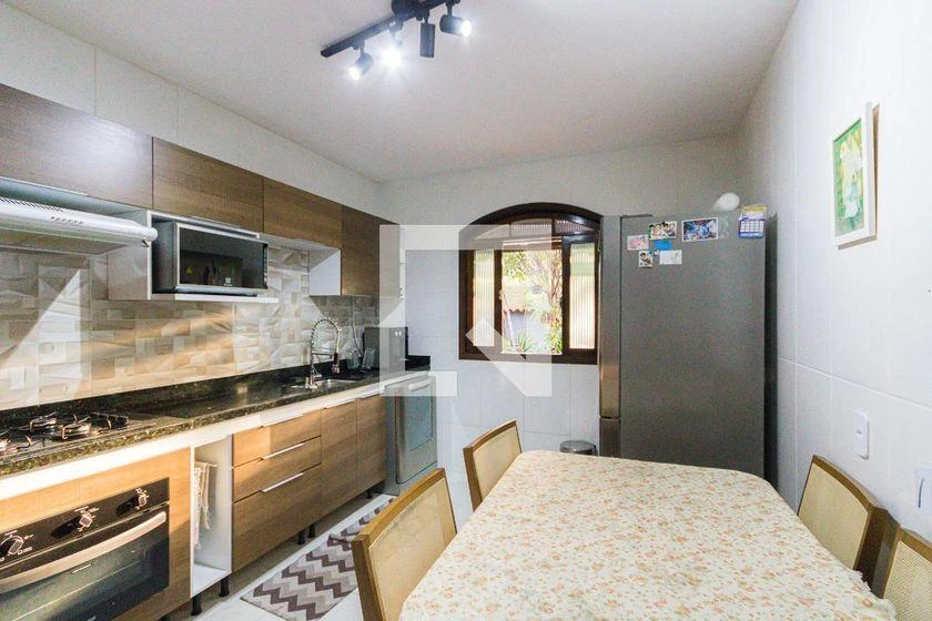 5-bedroom house with a mountain view in Rio de Janeiro — photo 3