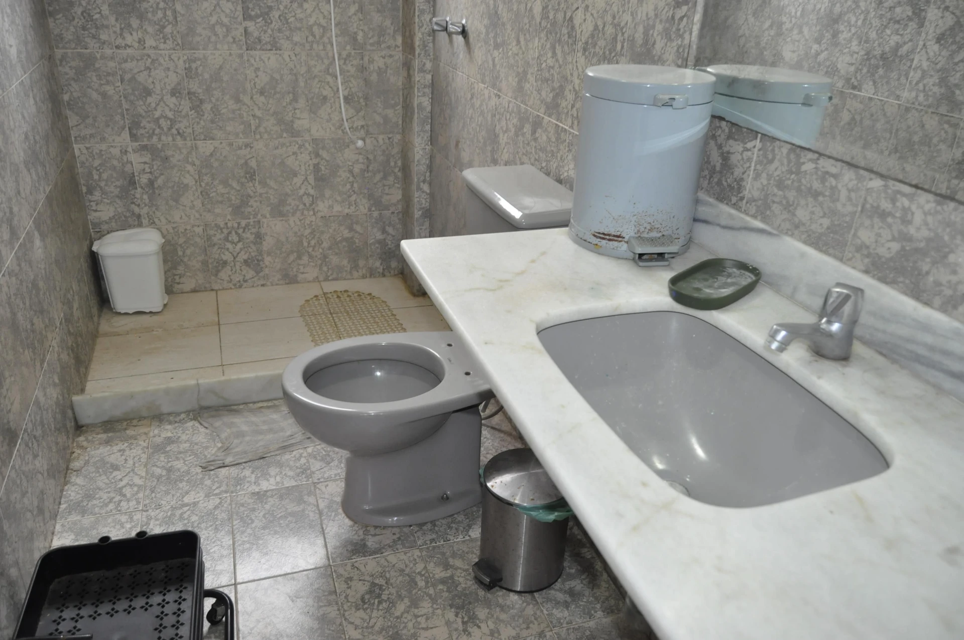 Квартира з 3 спальнями та балконом — photo 41