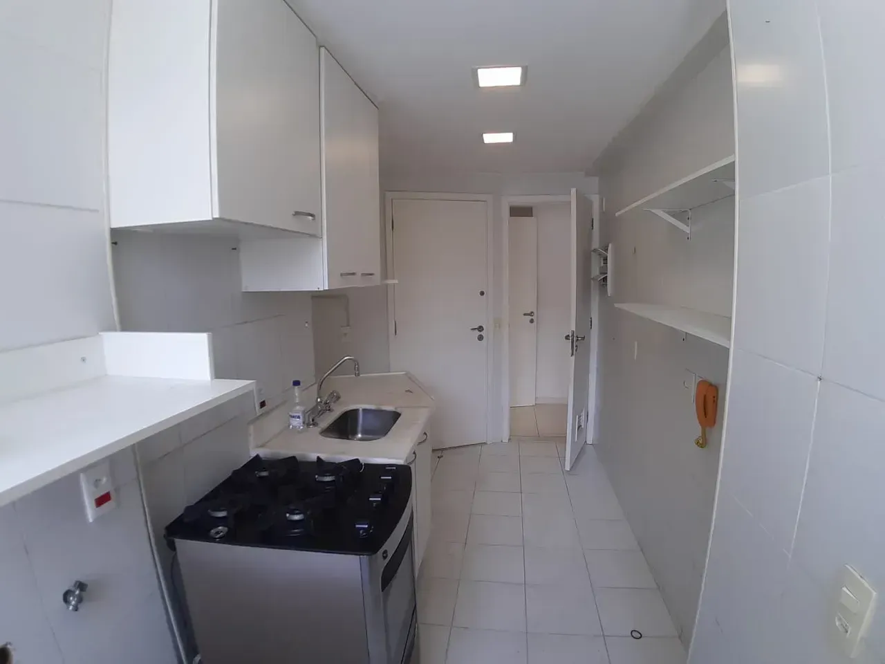 Apartamento mobiliado no 5º andar com varanda fechada — photo 40