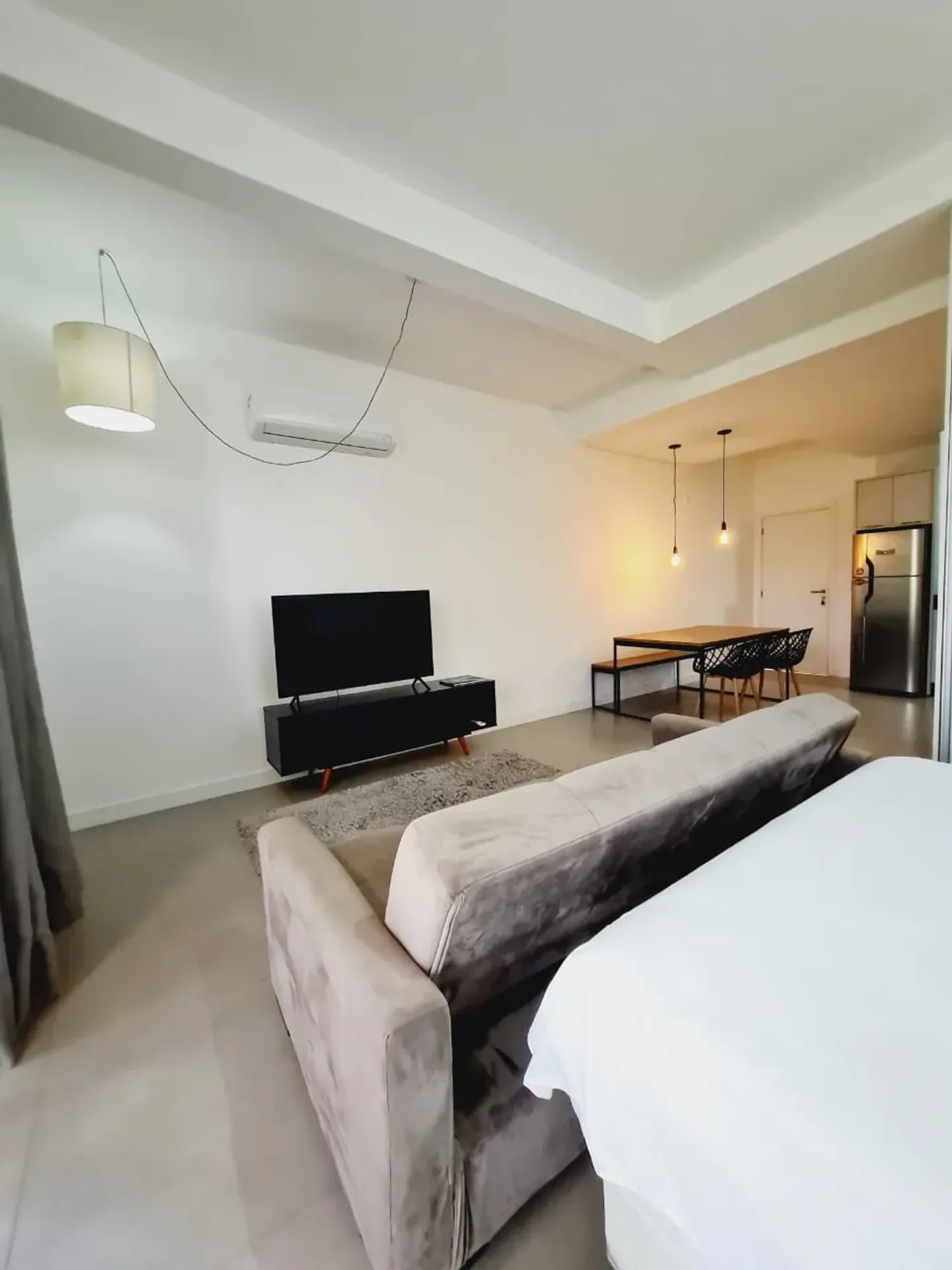 Studio with balcony grill and included parking spot — photo 47