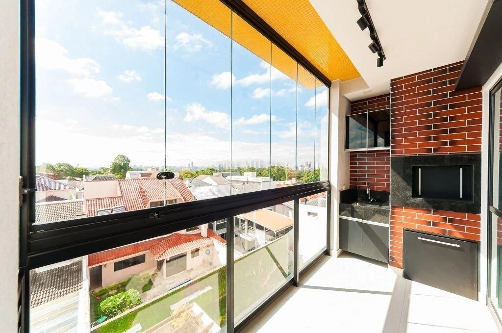 Apartment with 3 bedrooms and open-plan gas kitchen