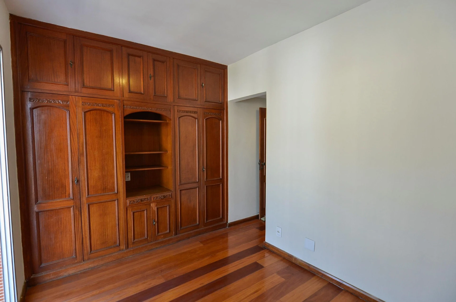 Unfurnished apartment with 3 bedrooms and 2 parking spots — photo 74