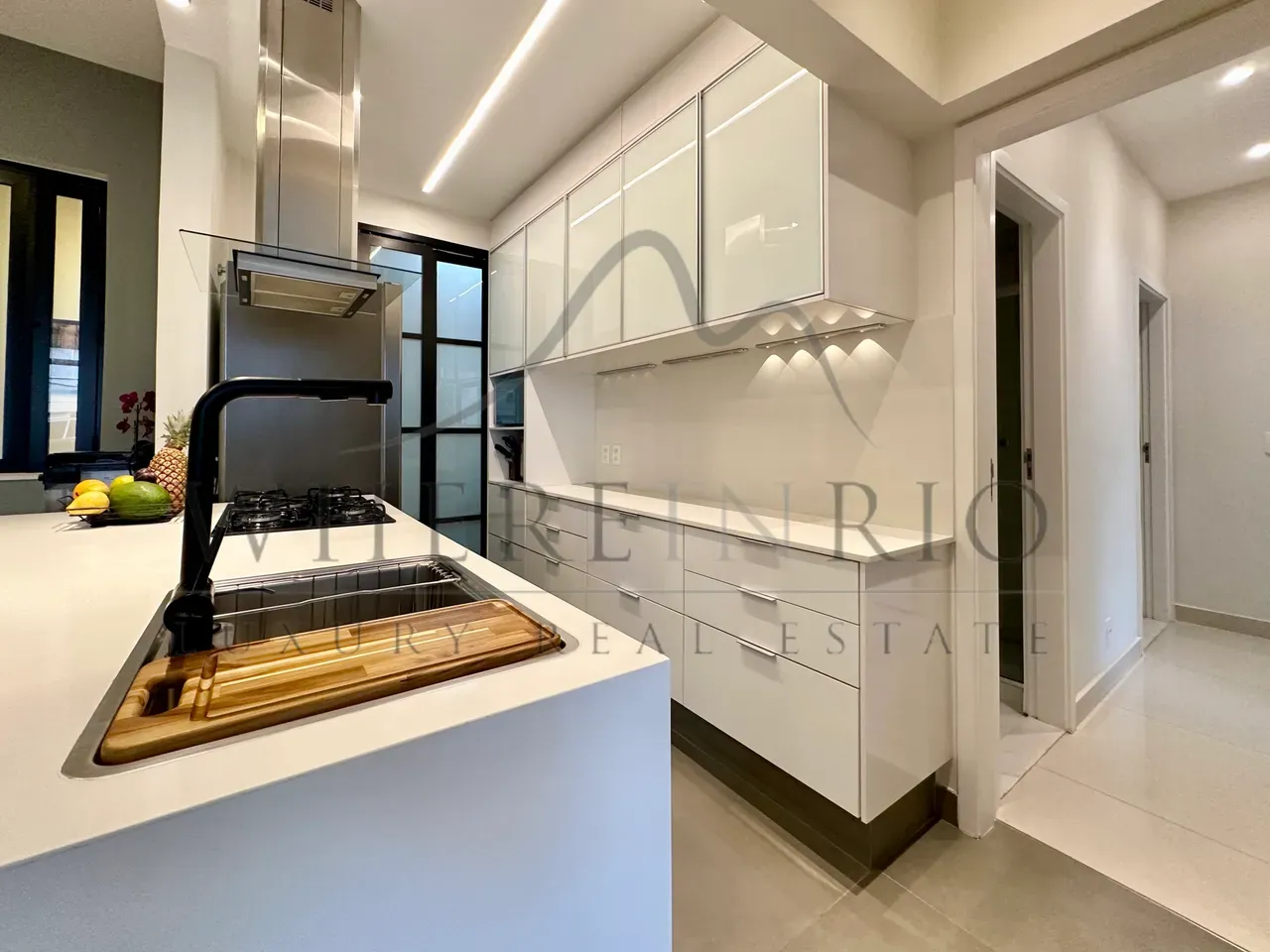 Washing machine in a 3-bedroom apartment, 111 m² — photo 27
