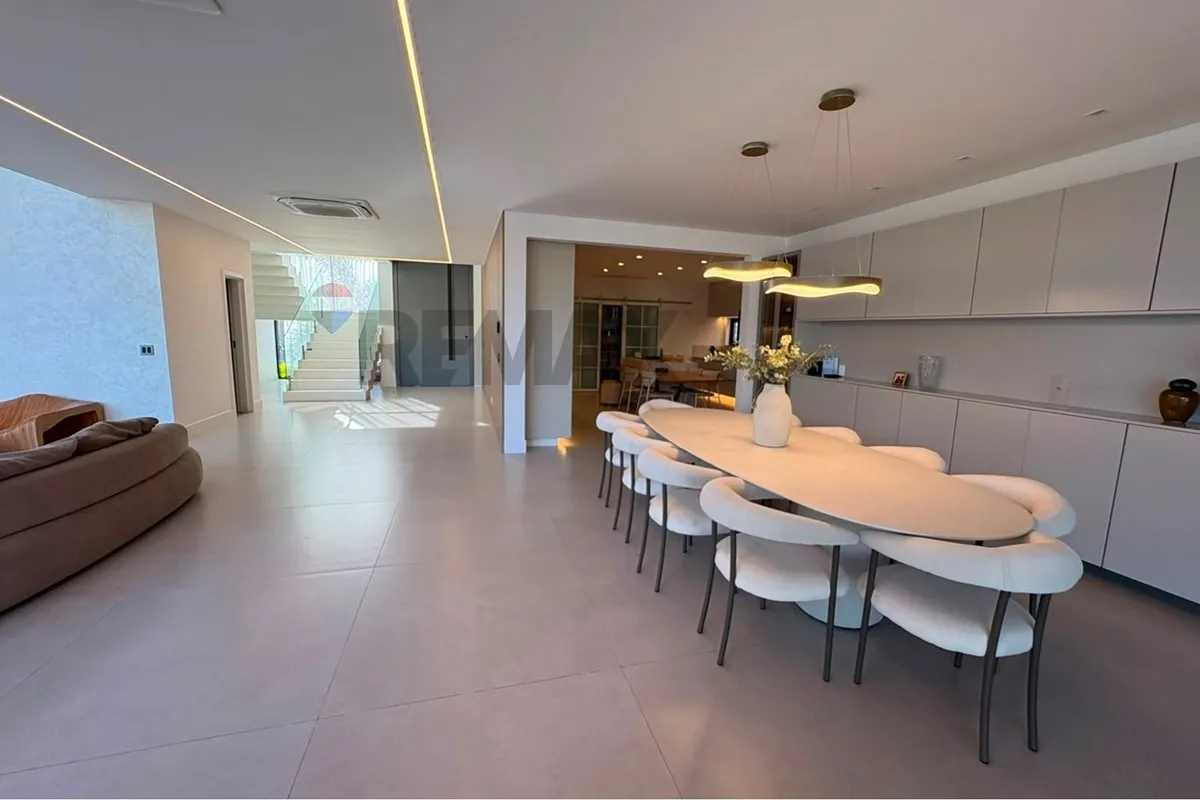 Furnished house with 5 en-suite bedrooms and private BBQ — photo 12