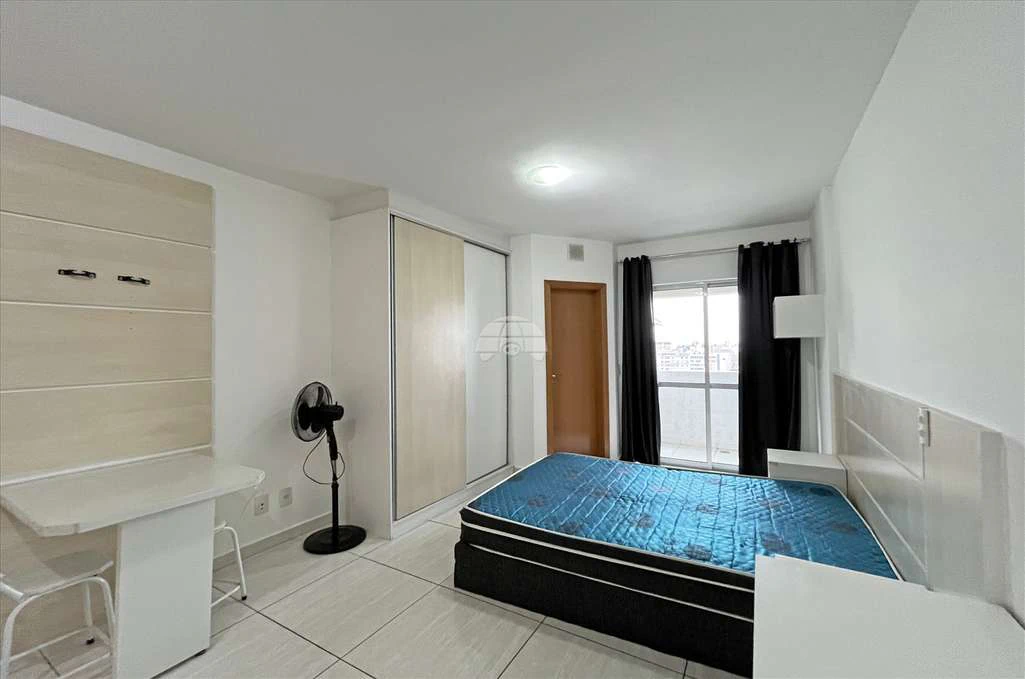 Furnished 37 m² 1-bedroom with a gas kitchenette — photo 4