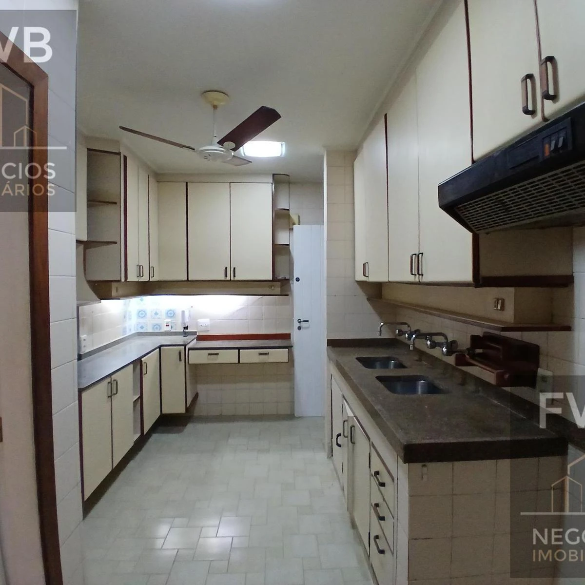 3-bedroom apartment with a home office — photo 14