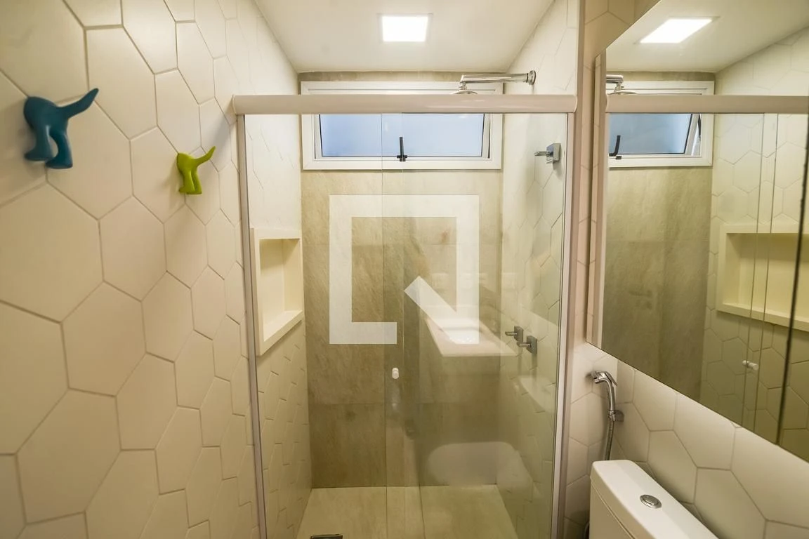 Furnished 4-bedroom apartment with 4 bathrooms — photo 65