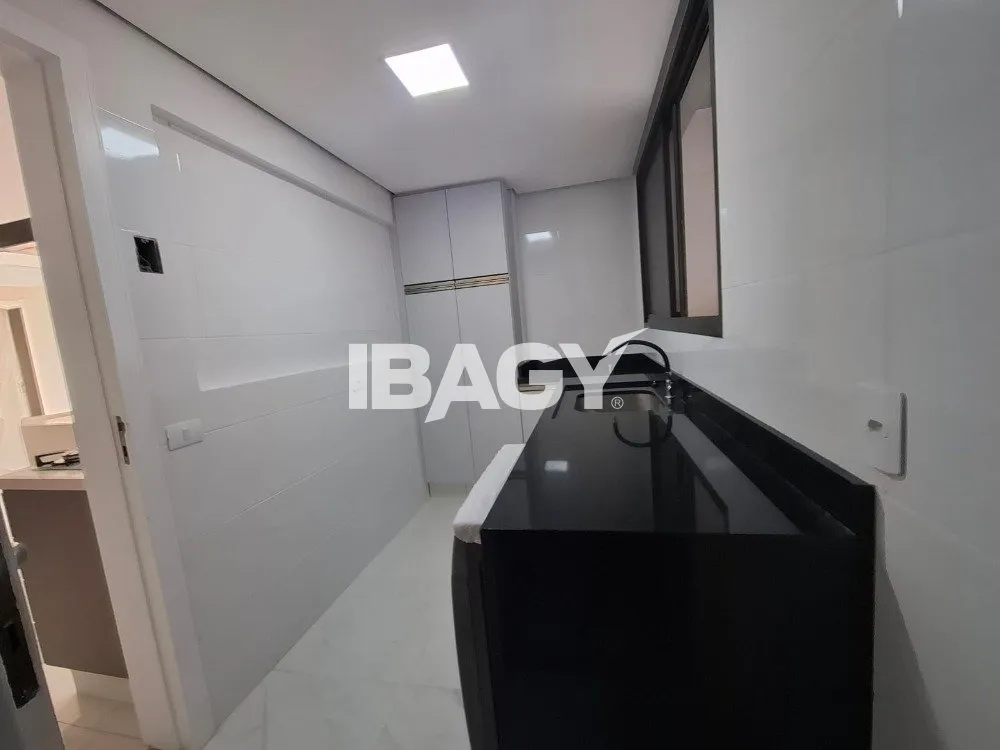 Furnished apartment with 3 en-suite bedrooms and 152 m² — photo 28