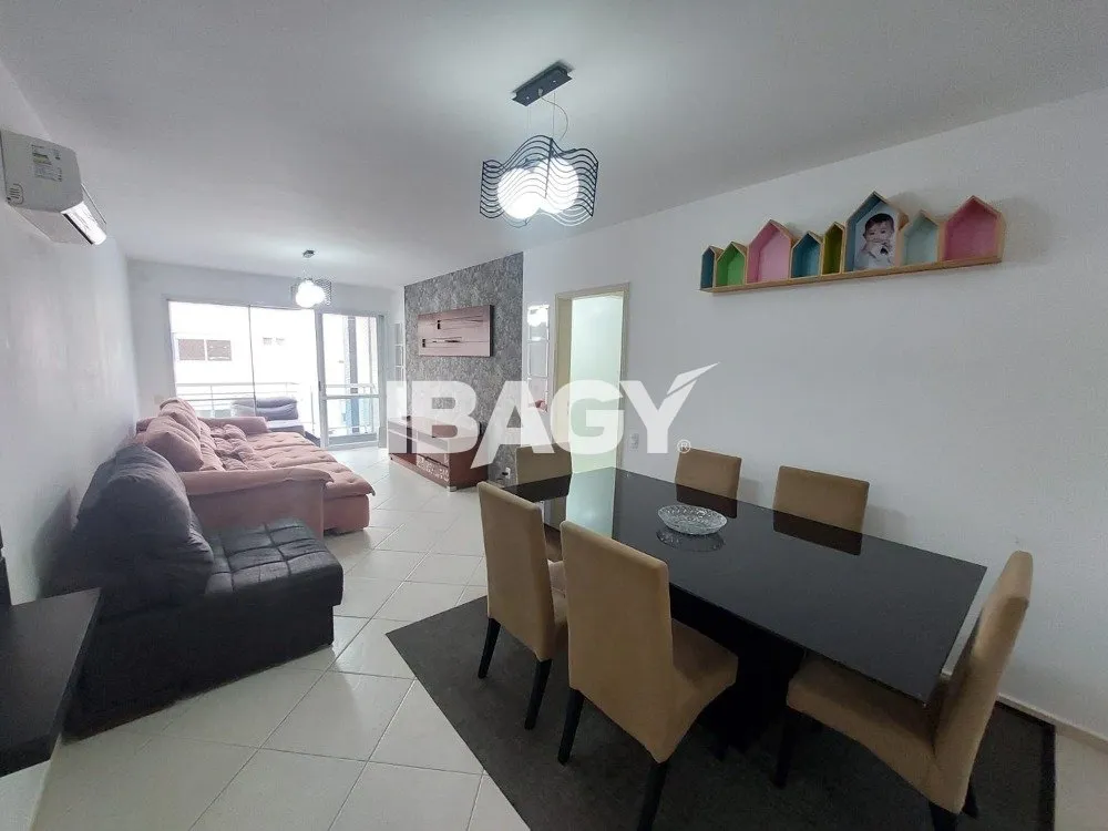 Furnished apartment with 3 bedrooms and a gas kitchen