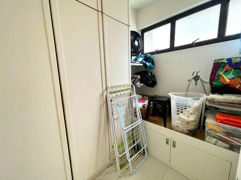 168 m² apartment with an open-plan kitchen and 3 bedrooms — photo 23