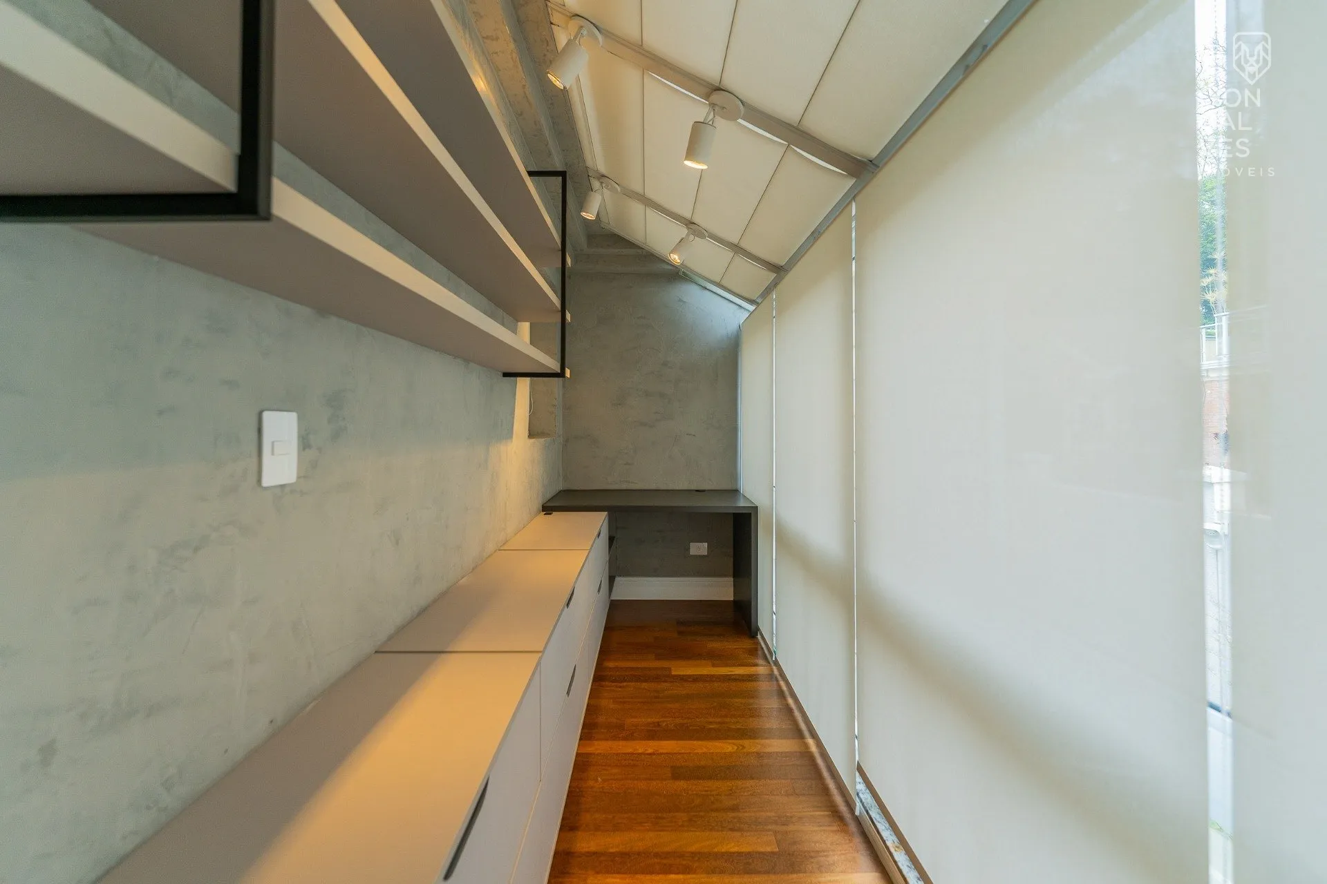 House with 4 bedrooms and 5 bathrooms, 5 parking spots — photo 52