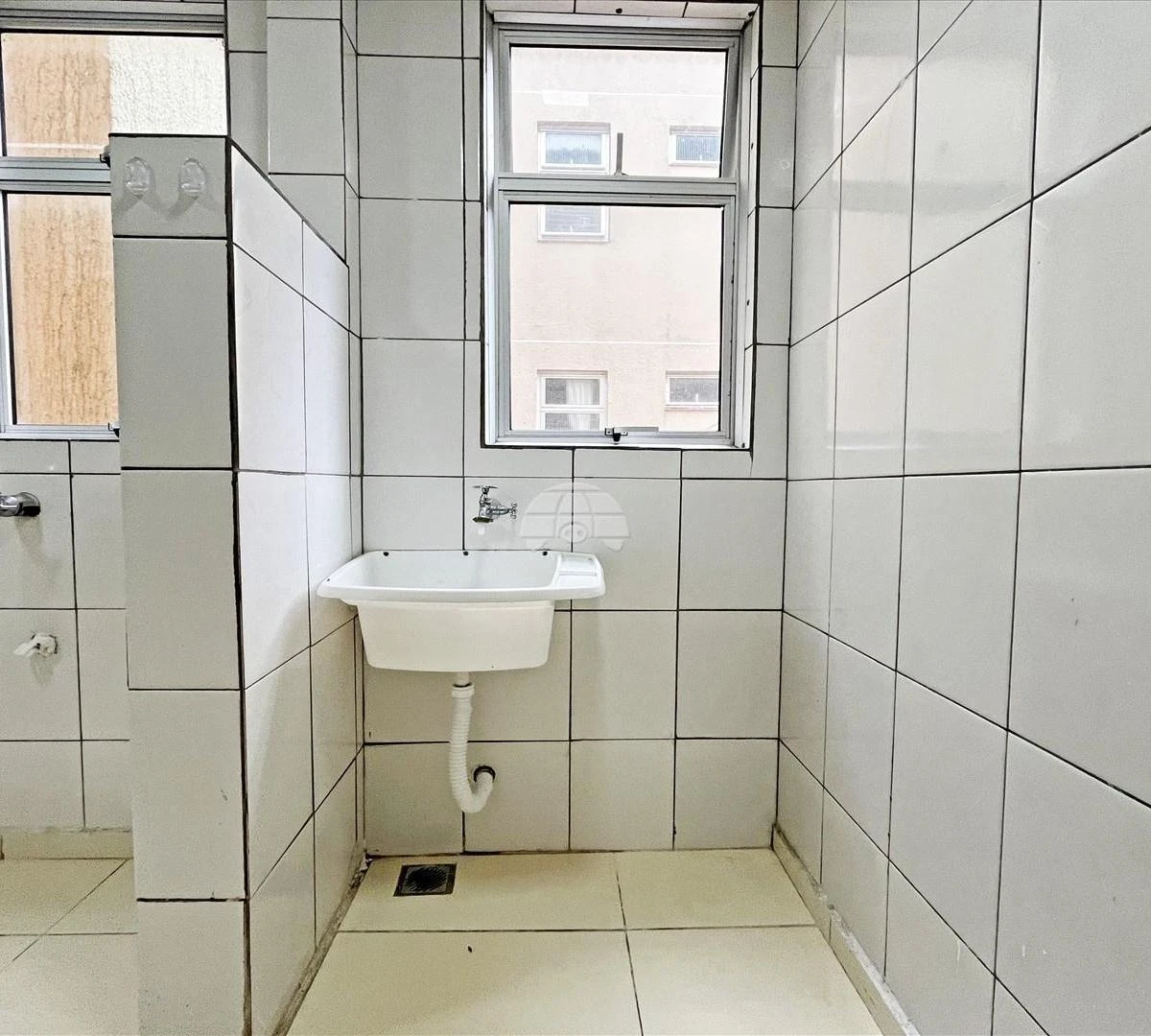 3-bedroom, 48 m² apartment in Curitiba — photo 12
