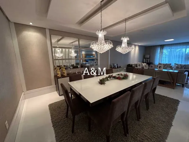 Rental apartment with 4 bedrooms and 5 bathrooms — photo 12