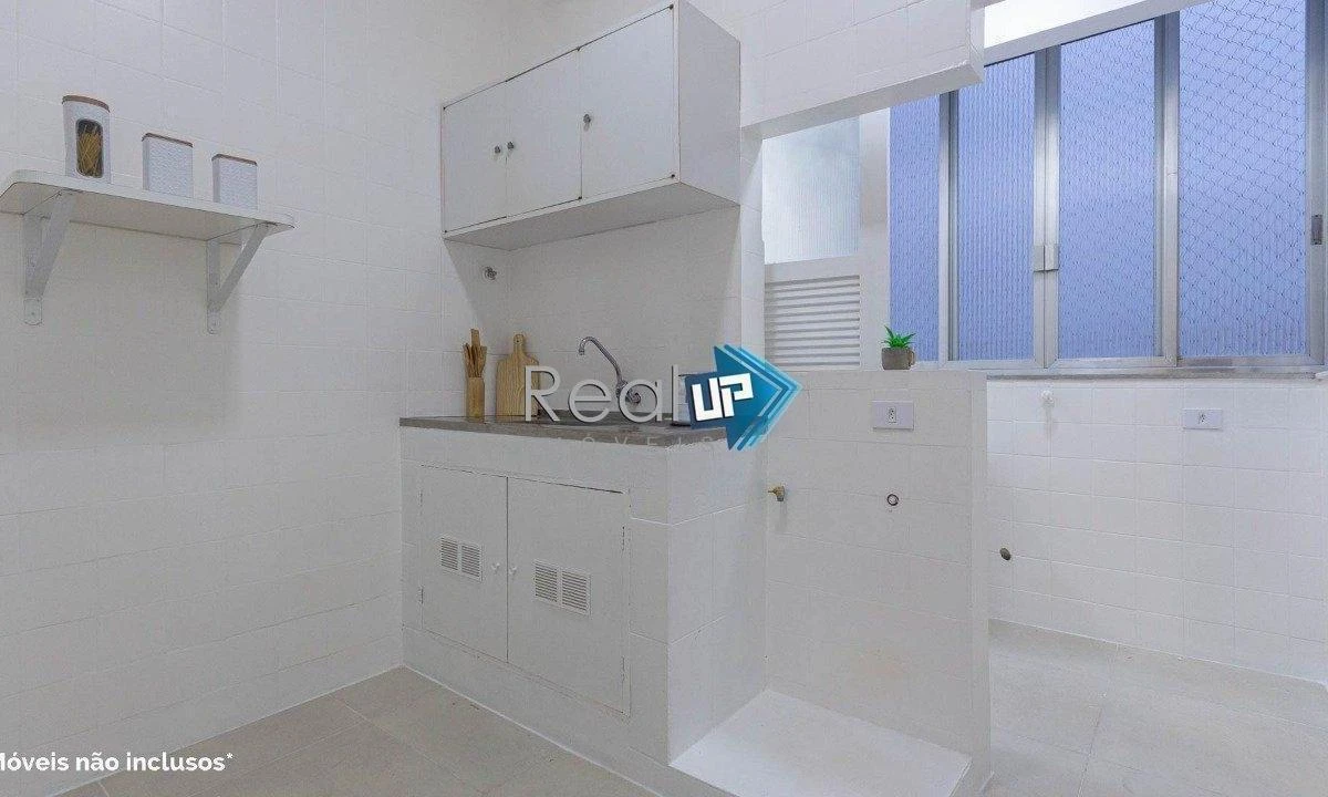 Apartment, 66 m², with wood or laminate floors — photo 6