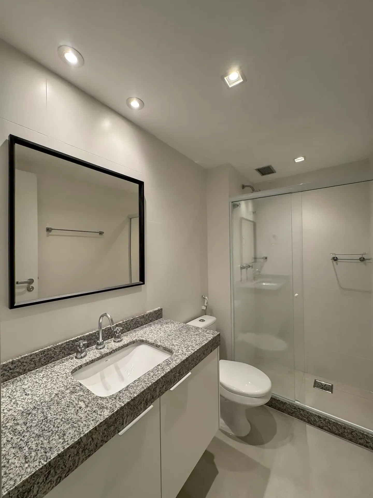 Furnished apartment, 35 m², with a home office — photo 32