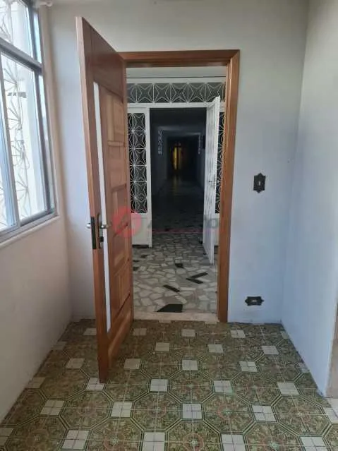 Apartamento com piso de madeira ou laminado, Brás de Pina — photo 17