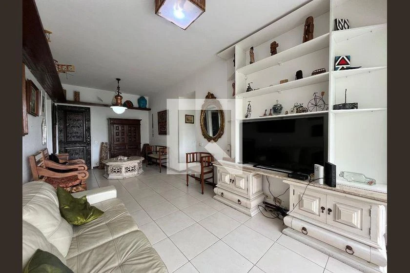 Furnished apartment, 86 m², with a glass-enclosed balcony — photo 26