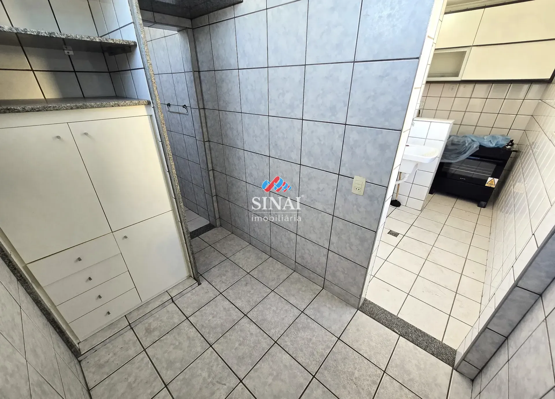 Apartamento de 2 quartos com cozinha separada e vaga — photo 22