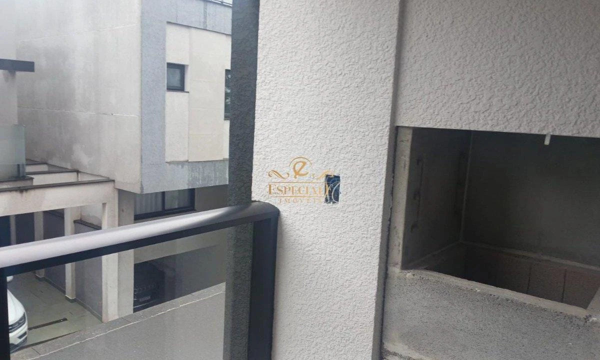 3-bedroom apartment with wood or laminate floors in Curitiba — photo 6