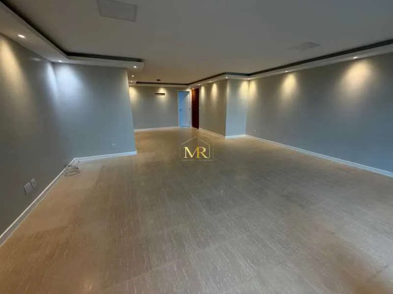 Apartment, 170 m², with a jacuzzi — photo 4