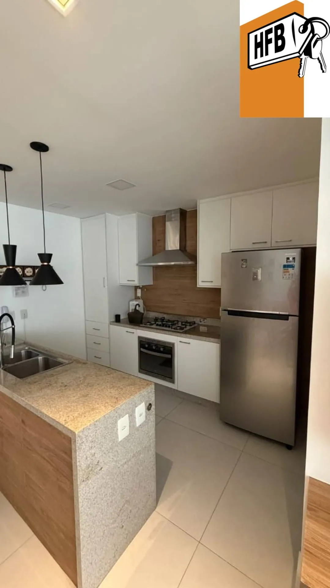 Засклений балкон та 2 спальні: квартира 110 м² — photo 7