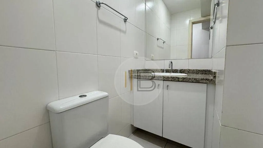 Furnished 1-bedroom apartment with private BBQ area — photo 6