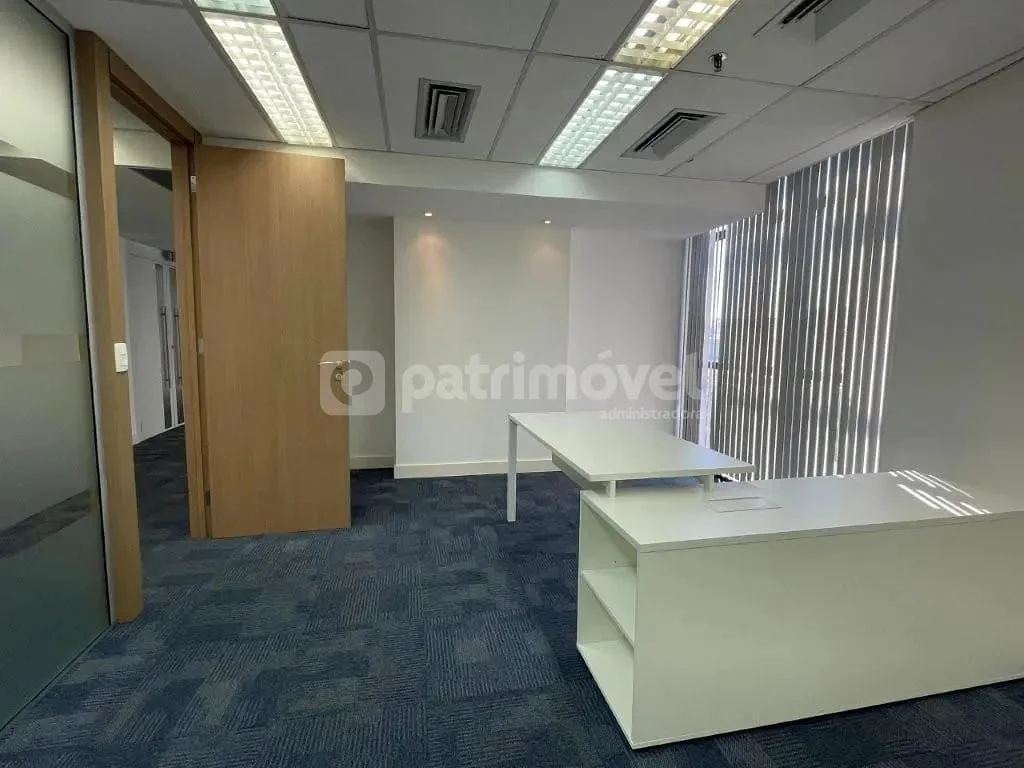 242 m² apartment with 1 bedroom and air conditioning — photo 32